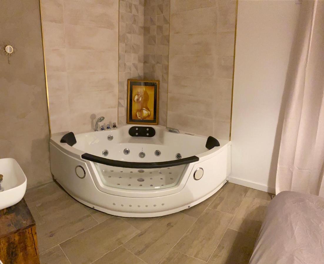 Maevana Poussan Ngoại thất bức ảnh